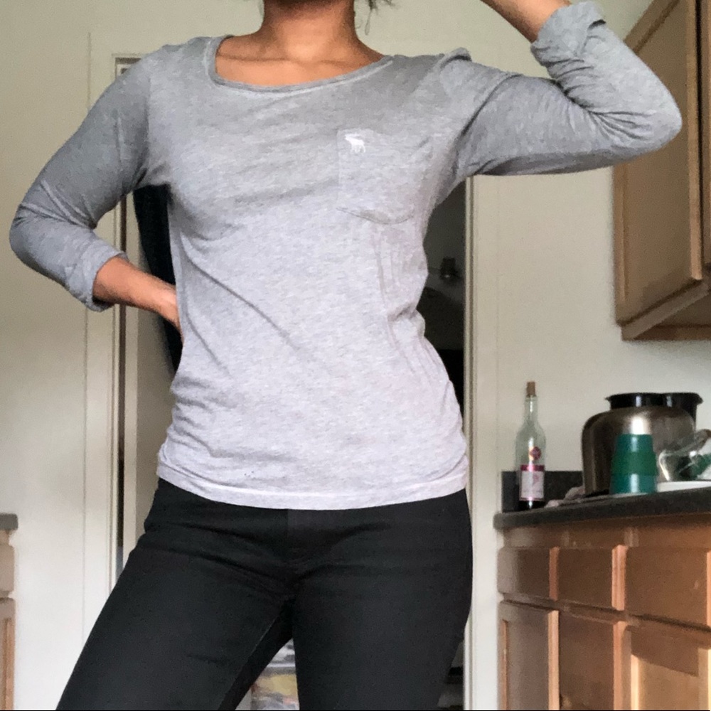 GRAY POCKET TEE